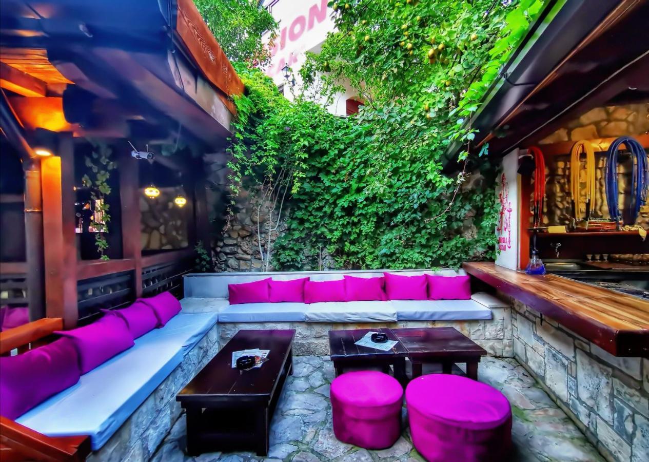 Pansion Oscar Summer Garden Mostar Bagian luar foto