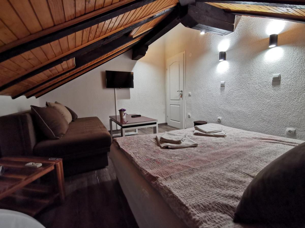 Pansion Oscar Summer Garden Mostar Bagian luar foto