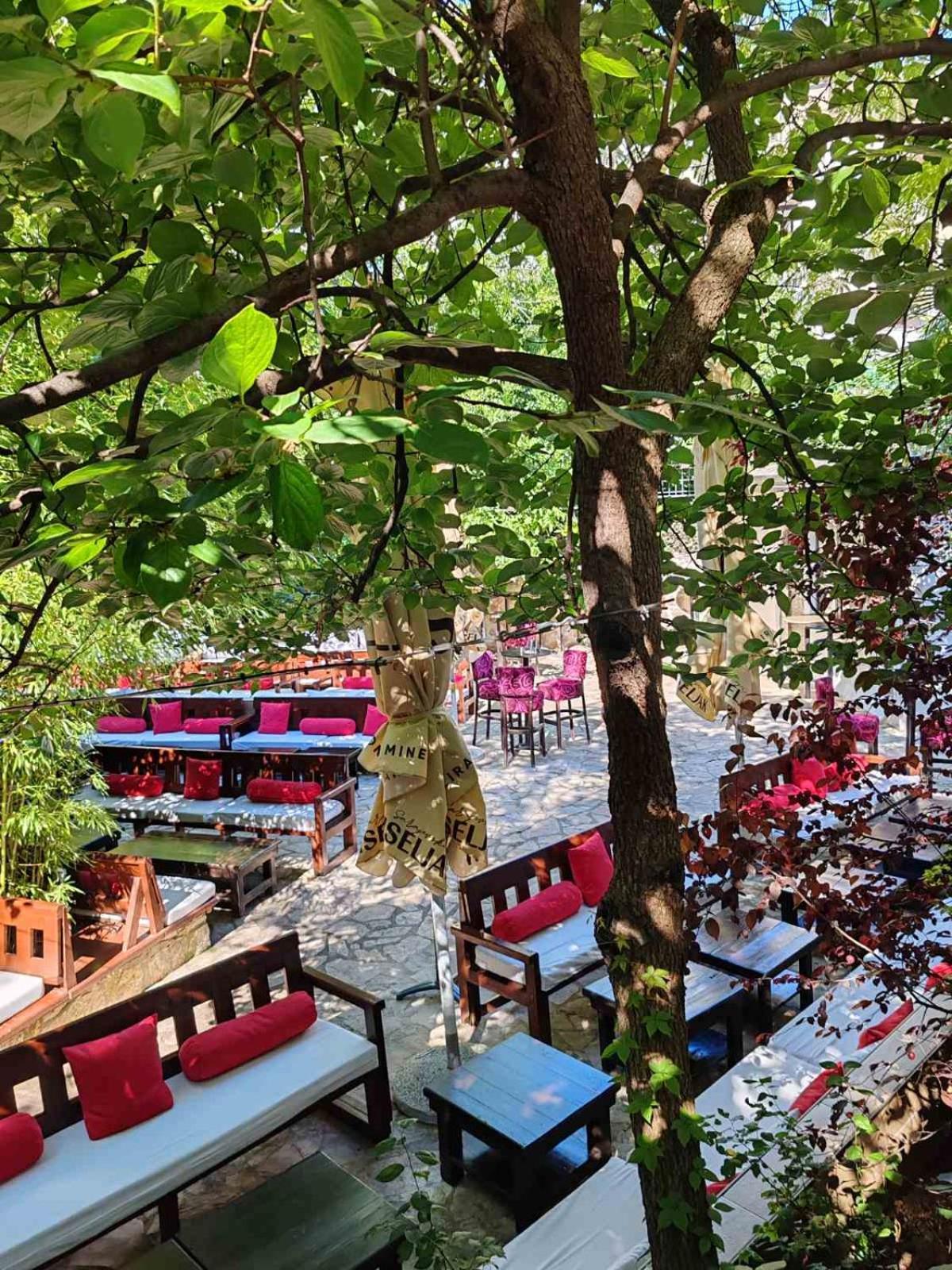 Pansion Oscar Summer Garden Mostar Bagian luar foto