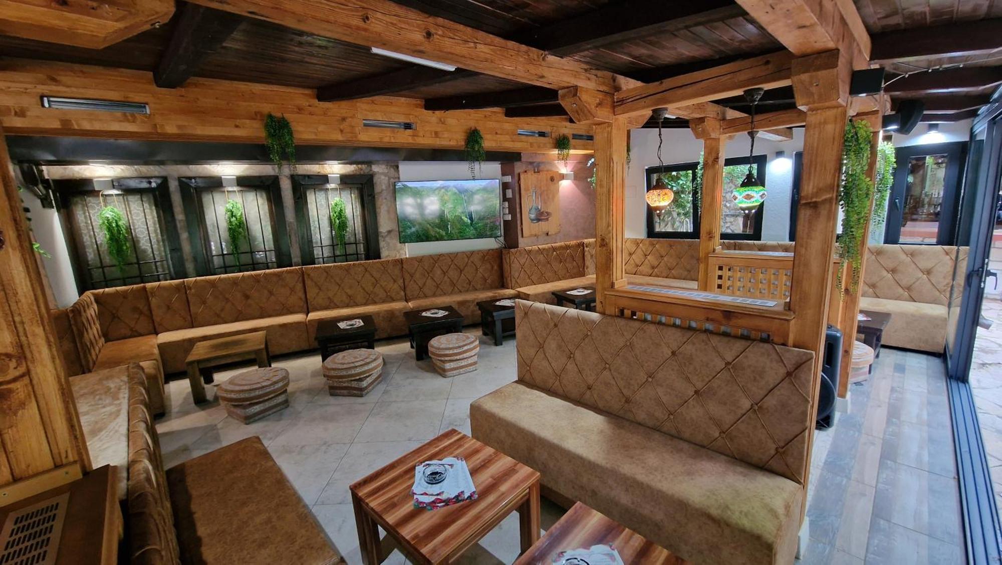 Pansion Oscar Summer Garden Mostar Bagian luar foto